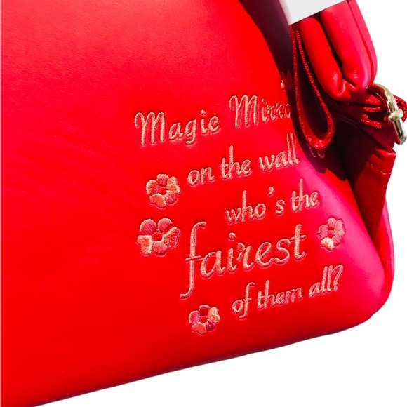 *NWT* Loungefly Disney Villians Bundle Snowwhite Dagger mini-backpack + Lanyard - Picture 10 of 13